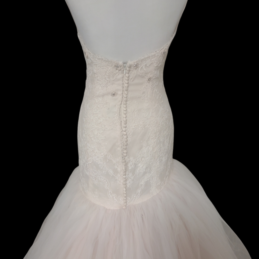 Vintage Lazaro Wedding Gown - A Former Kleinfelds Sample - Size 8 - Picture 6 of 8